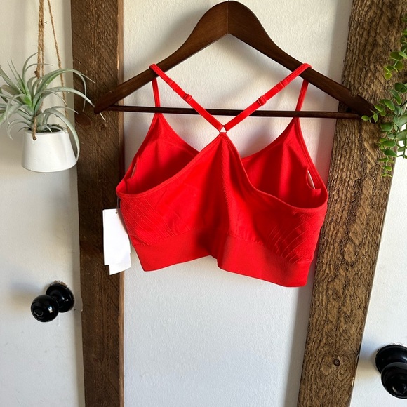 New Pro-Fit Woman’s XL Seamless Sports Bra Moisture Wicking Convertible Straps - Picture 8 of 15